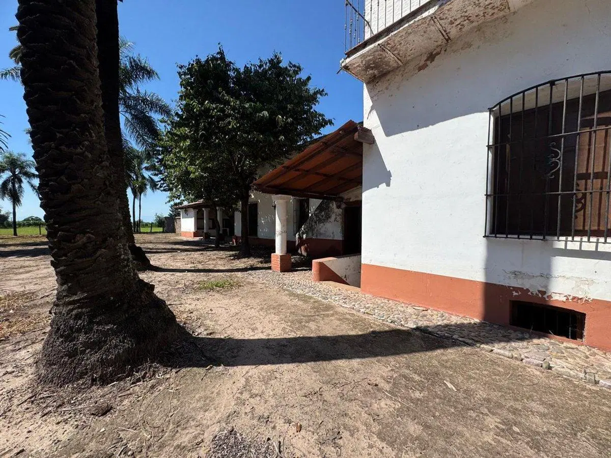 RE/MAX NOA II COMERCIALIZA CASONA EL REMATE -8595M 4