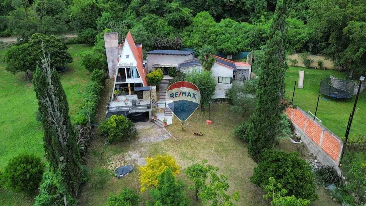 VENTA CASA 3 DORM 1600m2 - B° LOS PERALES 3