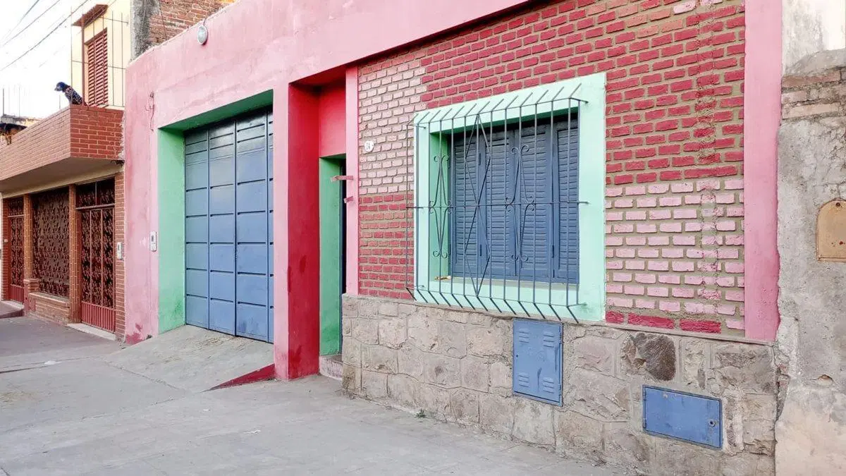 VENTA DE CASA  A METROS DE LA AV. ALMIRANTE BROWN 4