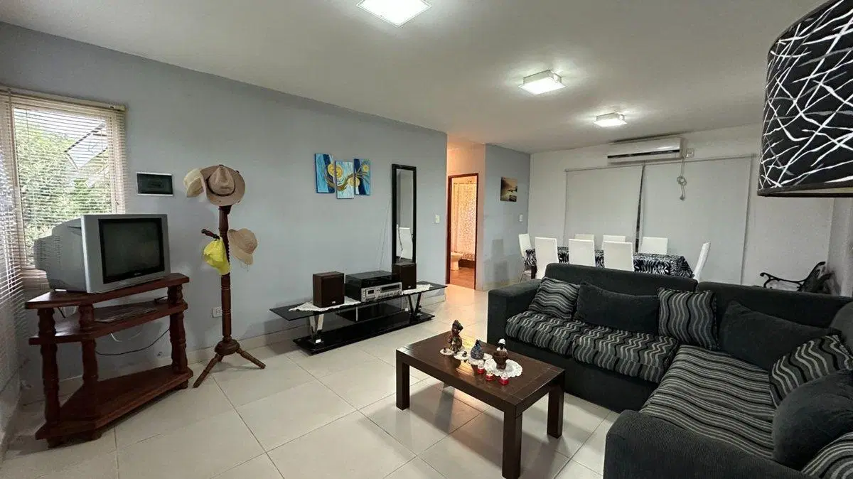 VENTA CASA COUNTRY LAS DELICIAS 3 DORM + PILETA 2