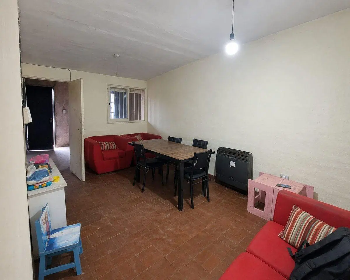 VENTA CASA 200M2 ALTO COMEDERO 2 HABITACIONES 5