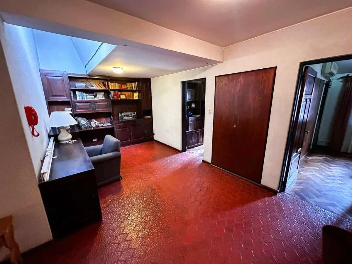 VENTA CASA 4 DORMITORIOS B° CENTRO 5