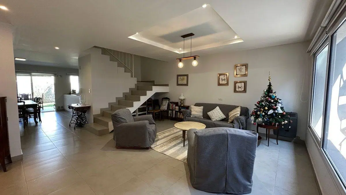 VENTA CASA EN BAJO LA VIÑA 3 DORMITORIOS 3