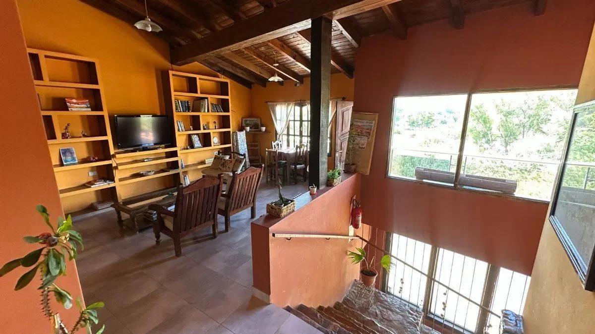 HOSTAL 5 HABITACIONES + 1 DEPTO HUMAHUACA 5