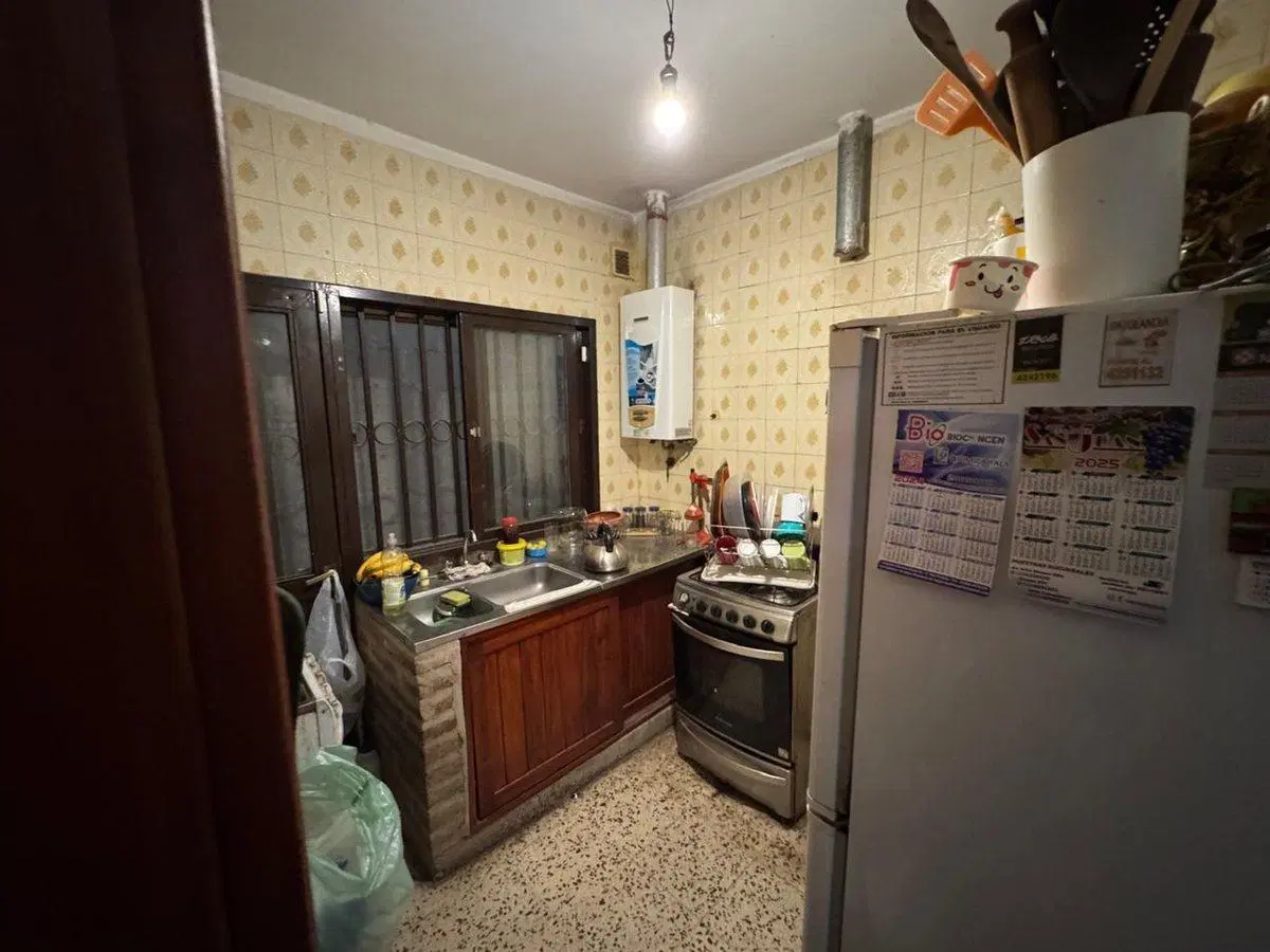 VENTA CASA EN BARRIO SAN PEDRITO, 3 HABITACIONES. 4