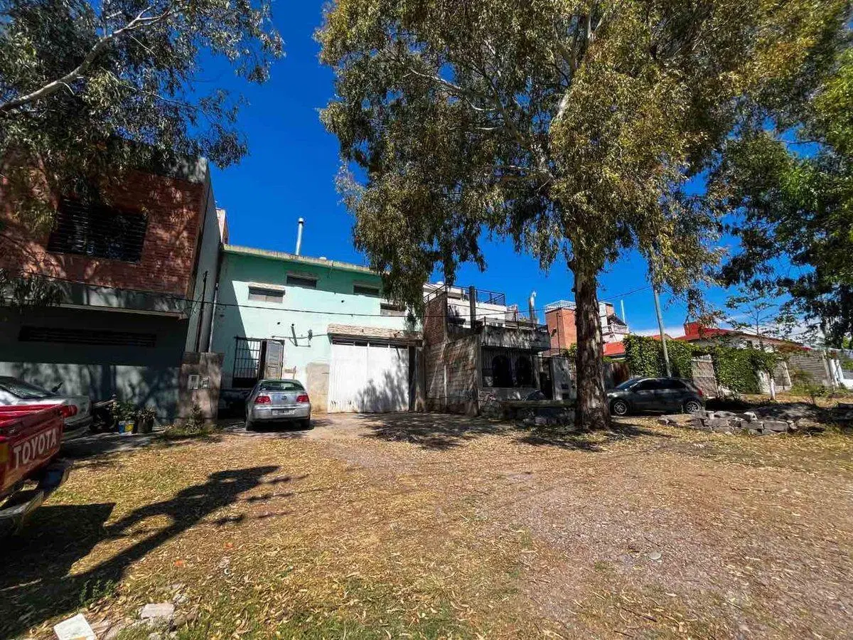 VENTA GALPÓN + DEPTO B° CERRO LAS ROSAS 2