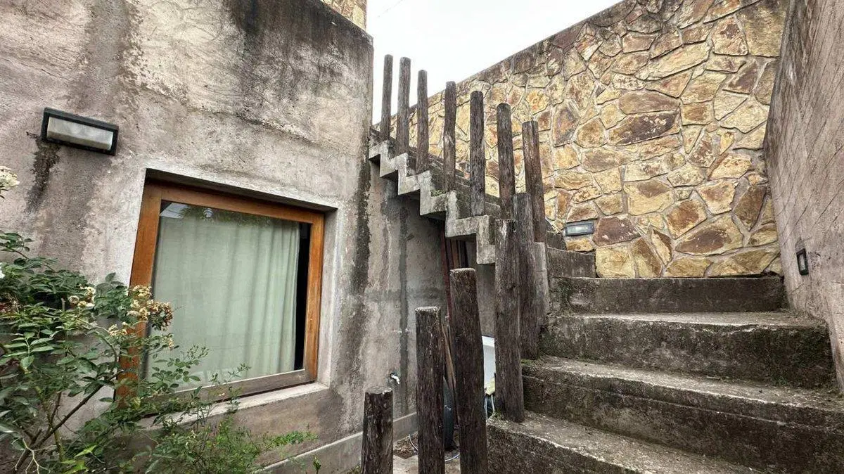 VENTA CASA 300 M² -  4 DORM. - B° ALTO PADILLA 4