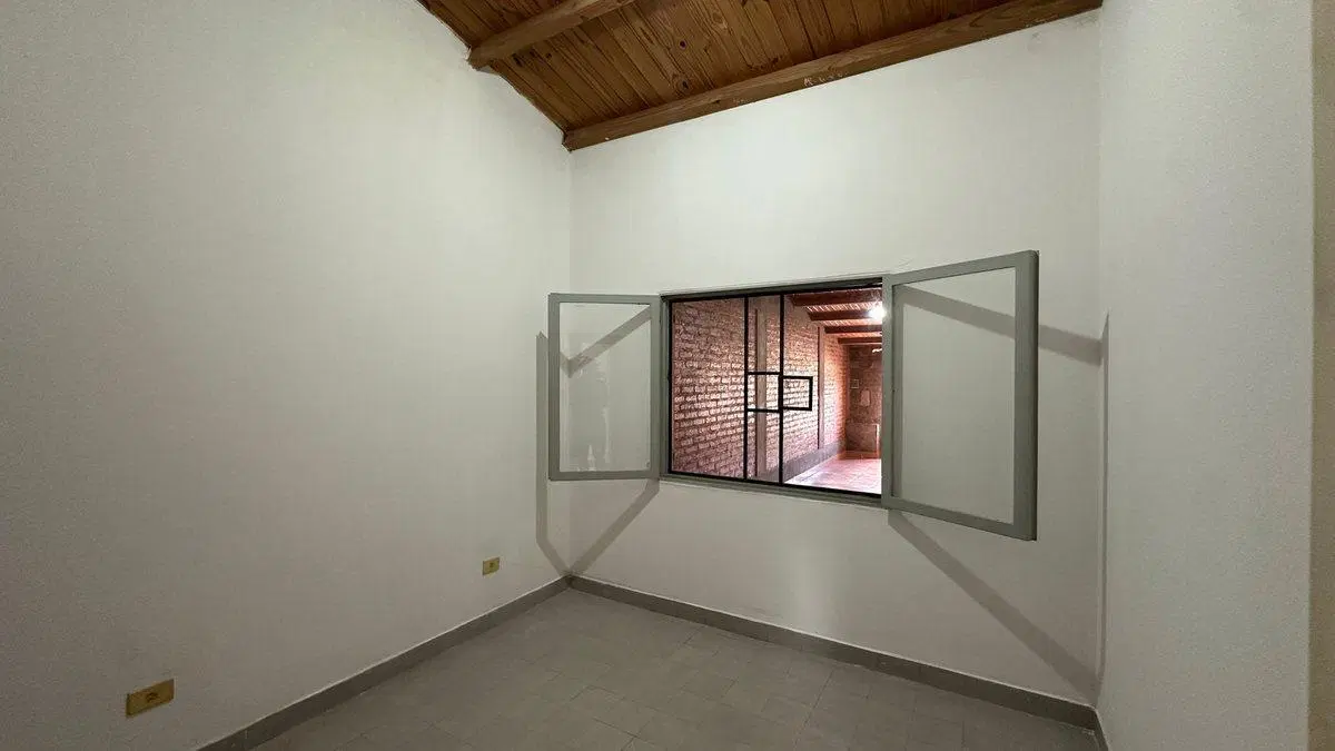 VENTA CASA B° LA POSTA PERICO-216M2-3 DORMITORIOS 4