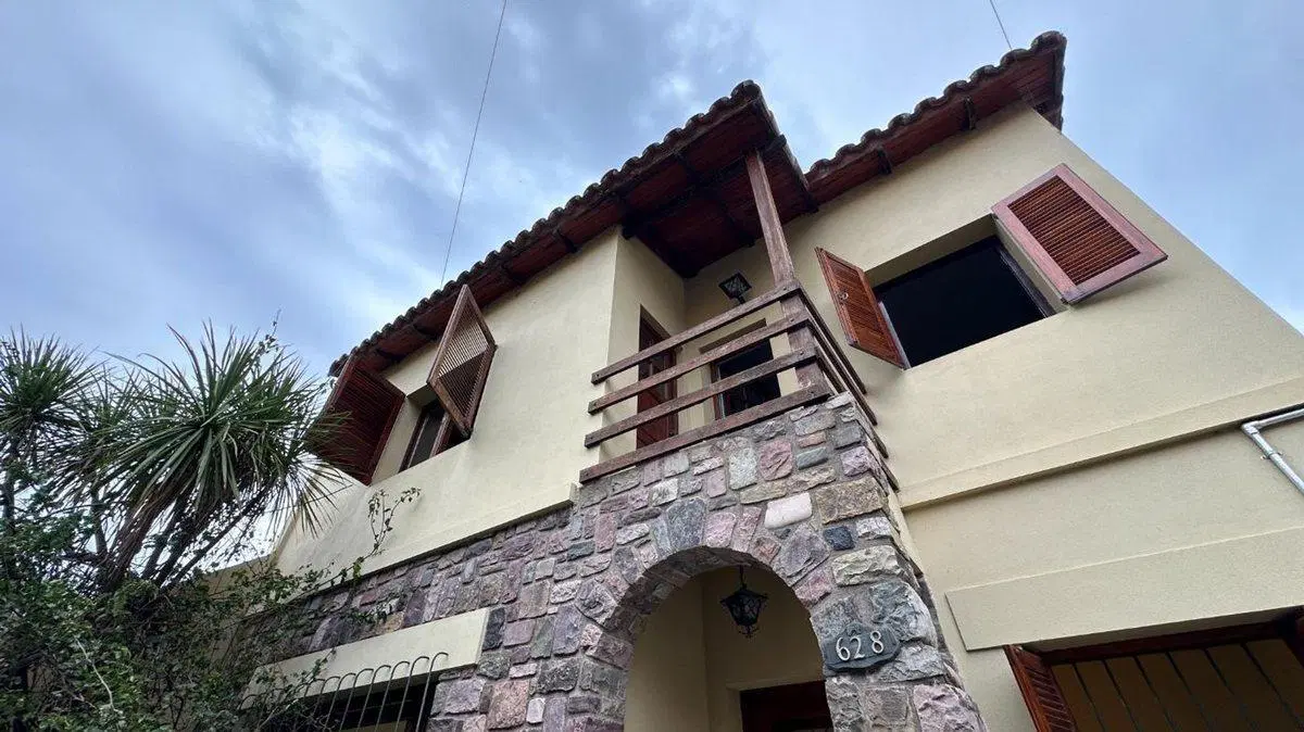 VENTA CASA C/COCHERA ZONA PARQUE SAN MARTIN 3