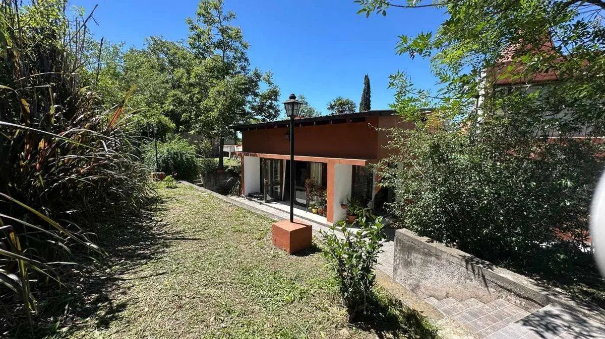 VENTA CASA 3 DORM 1600m2 - B° LOS PERALES 2