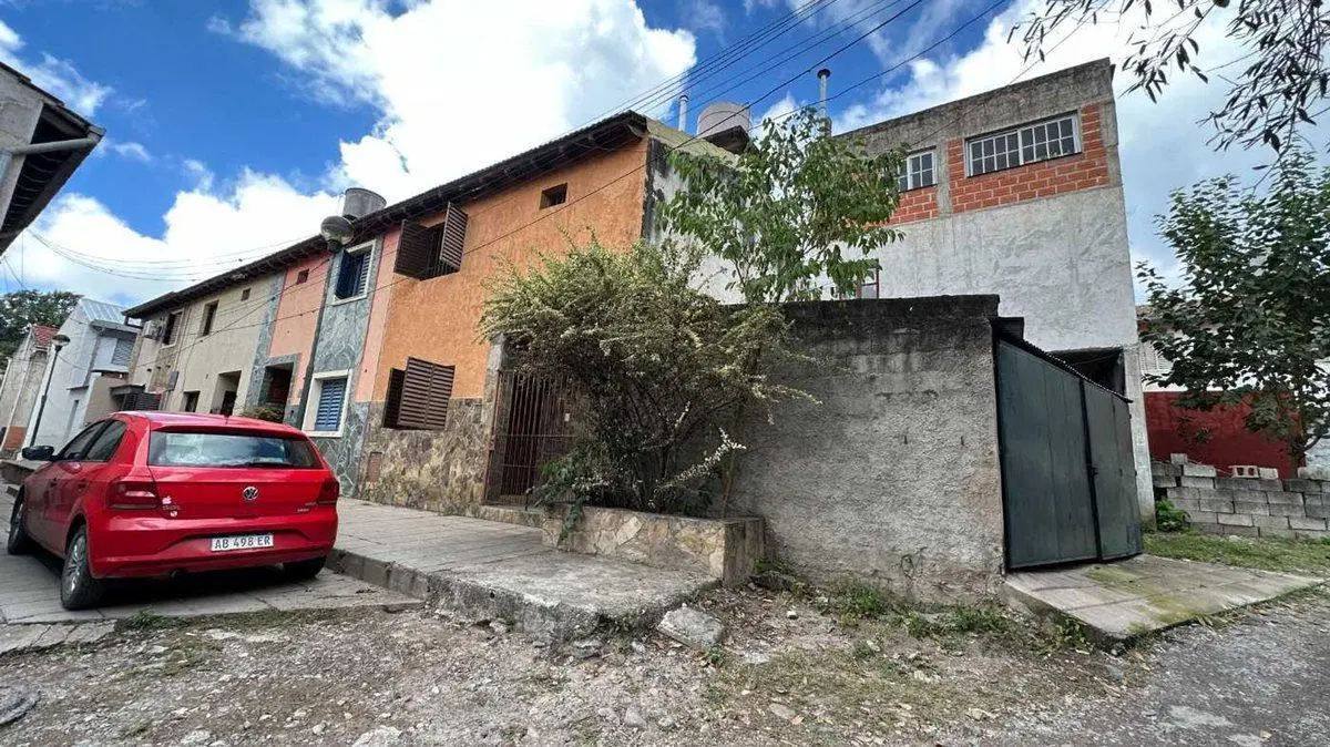 VENTA DUPLEX 94M2 2 DORM – B° POLICIAL HUAICO 3