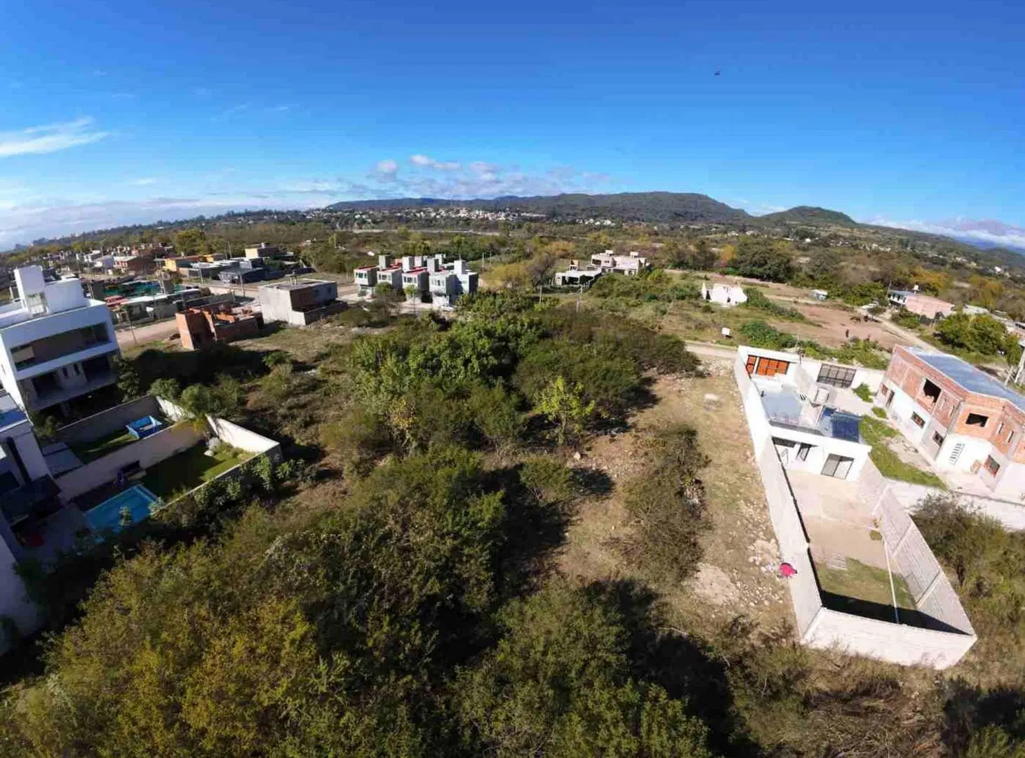 VENTA TERRENO 600 m2 – B° LOS PERALES 5