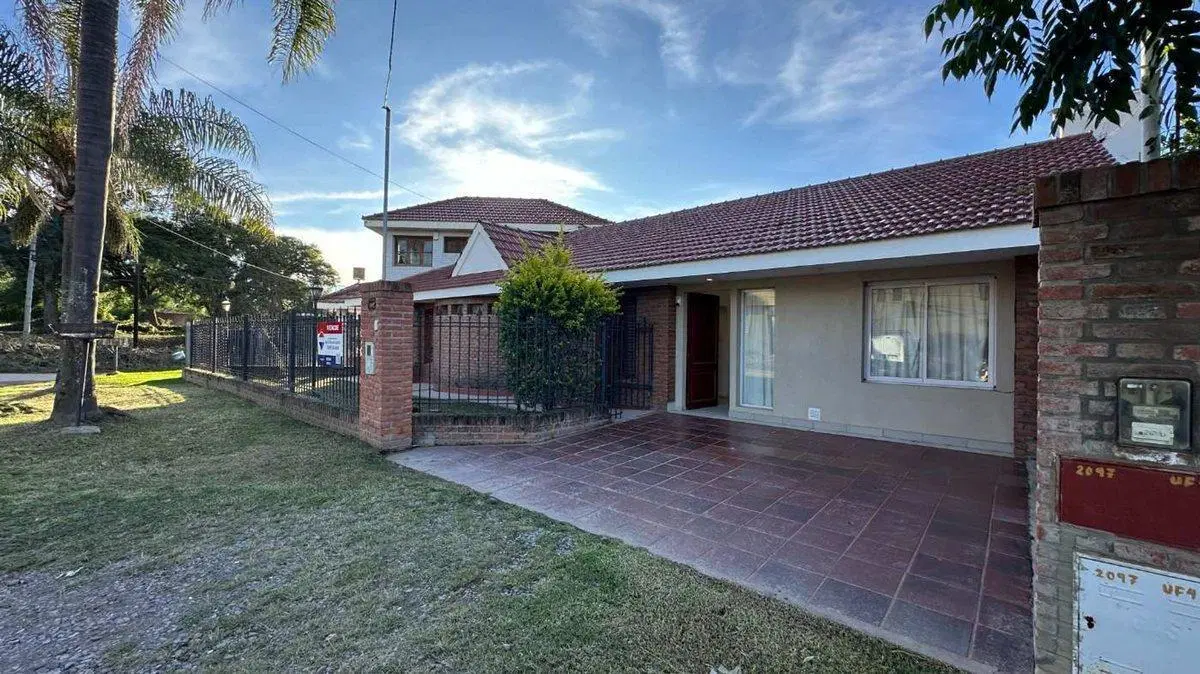 VENTA CASA 2 DORMITORIOS BARRIO ALTO PADILLA 3