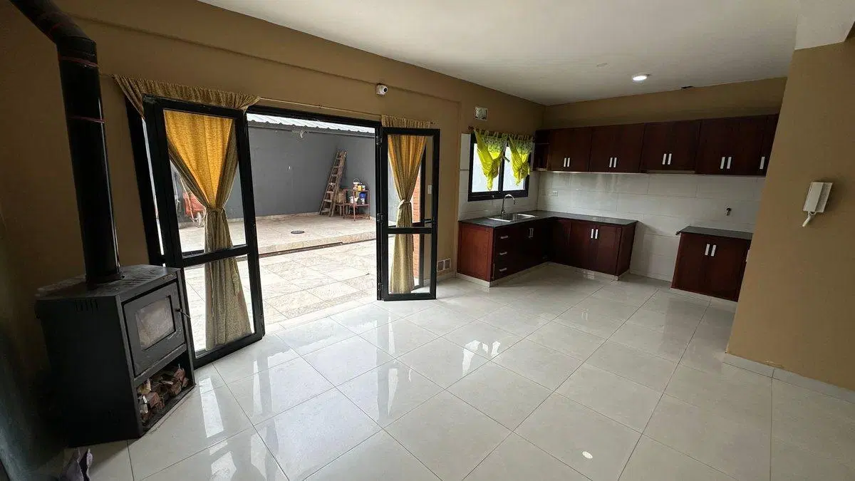 CASA EN VENTA EN LAS COLINAS 4