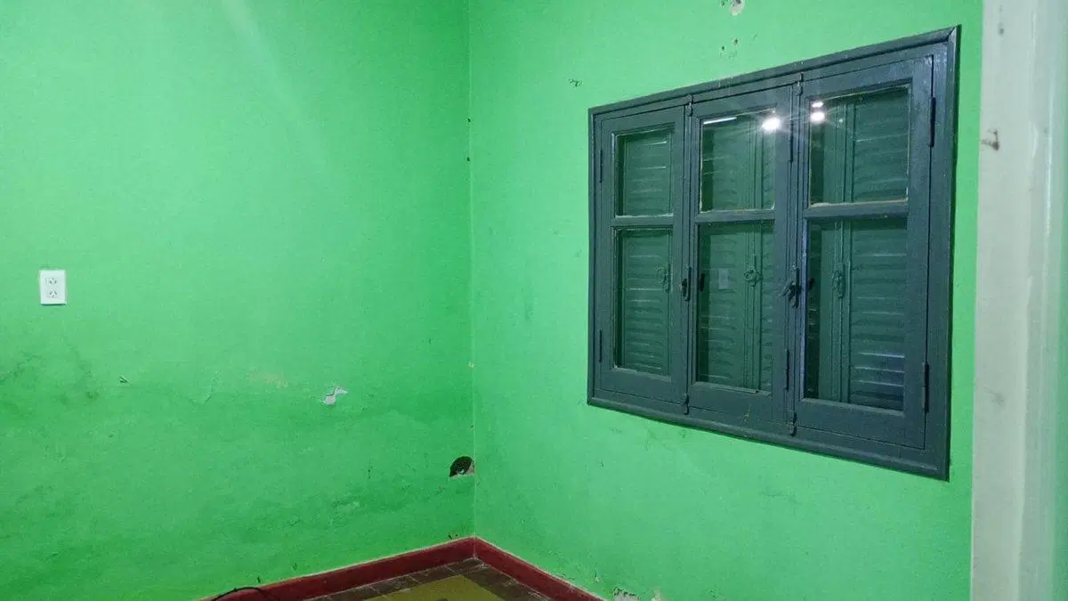 VENTA DE CASA  A METROS DE LA AV. ALMIRANTE BROWN 5