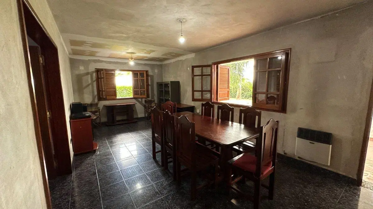 VENTA CASA 6 AMBIENTE ESQUINA 1195m2 BAJO LA VIÑA 4