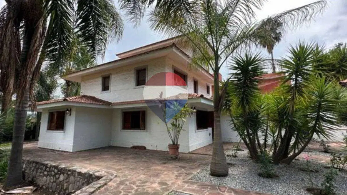 VENTA CASA 6 AMBIENTE ESQUINA 1195m2 BAJO LA VIÑA 3