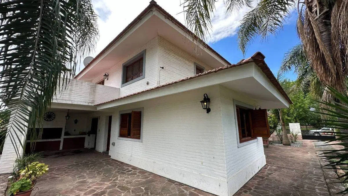 VENTA CASA 6 AMBIENTE ESQUINA 1195m2 BAJO LA VIÑA 2
