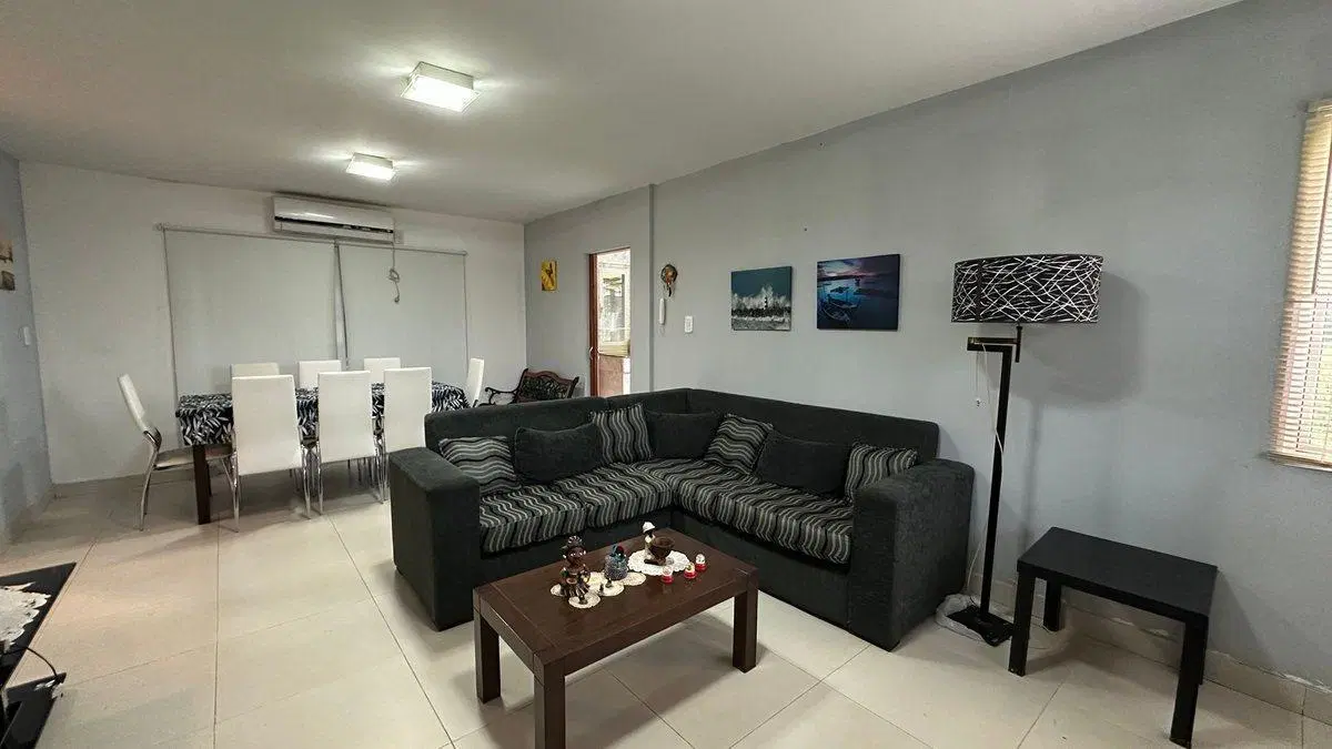VENTA CASA COUNTRY LAS DELICIAS 3 DORM + PILETA 4