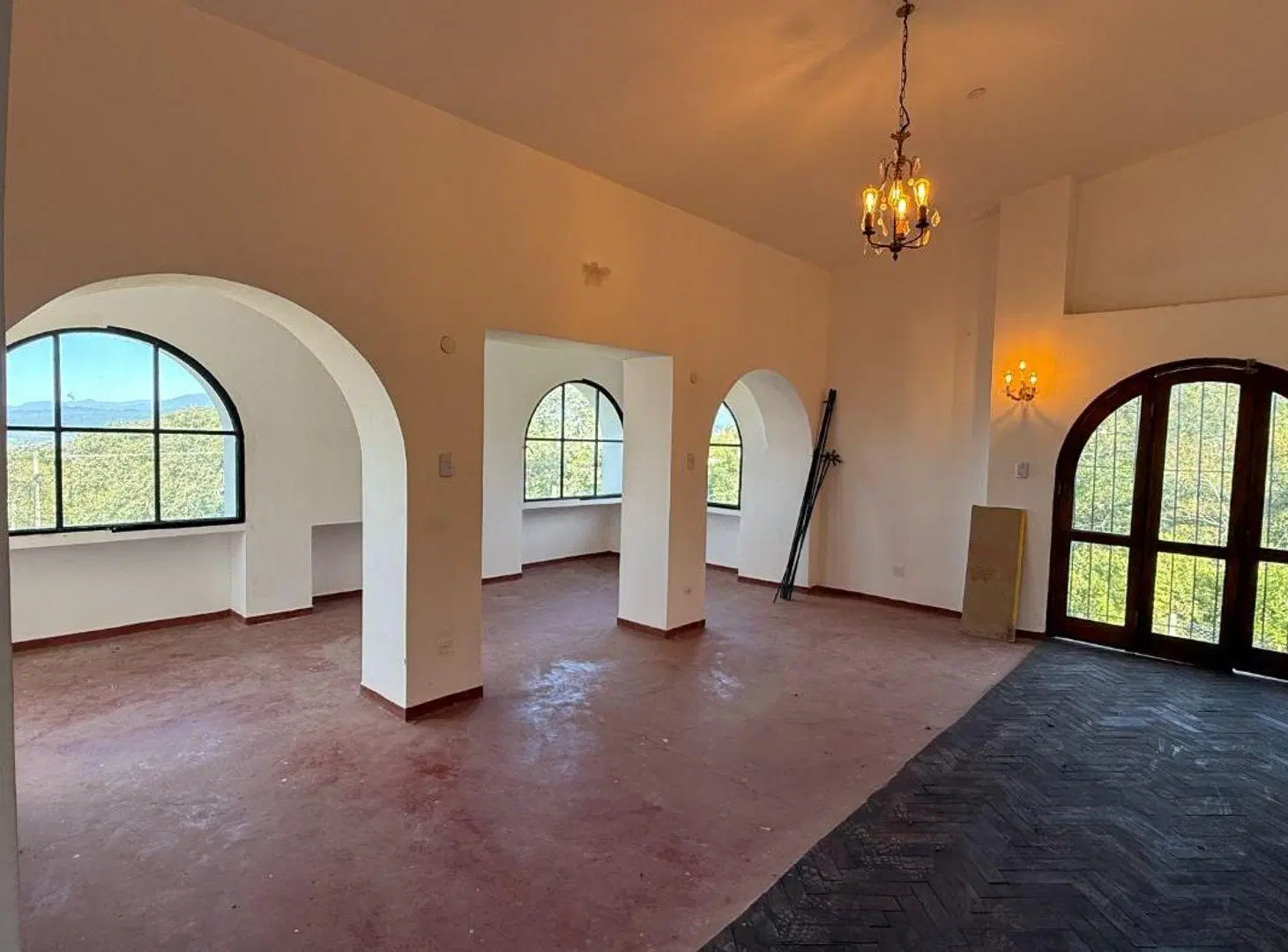 CASONA EN ALQUILER COMERCIAL B° ALTO LA VIÑA 4