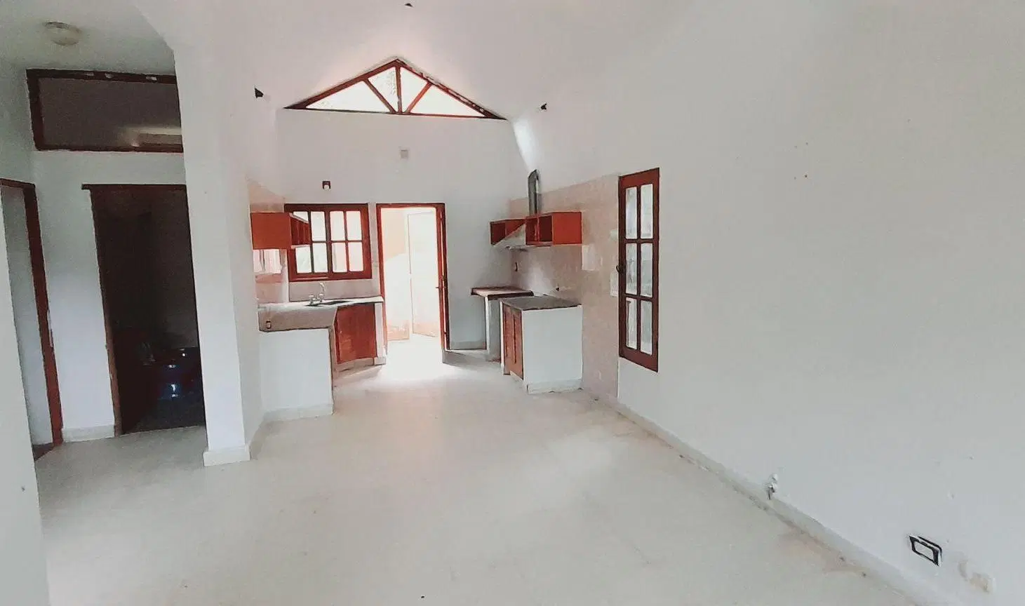 VENTA DE CASA EN B LOS PERALES 3
