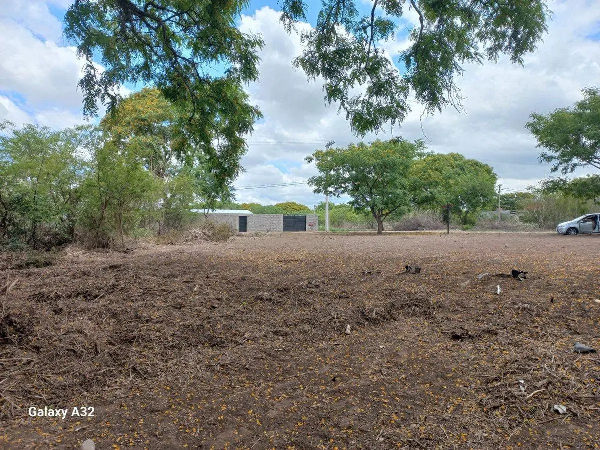 VENTA TERRENO ESQUINA BOSQUES CEIBAL 1 600 m² 4