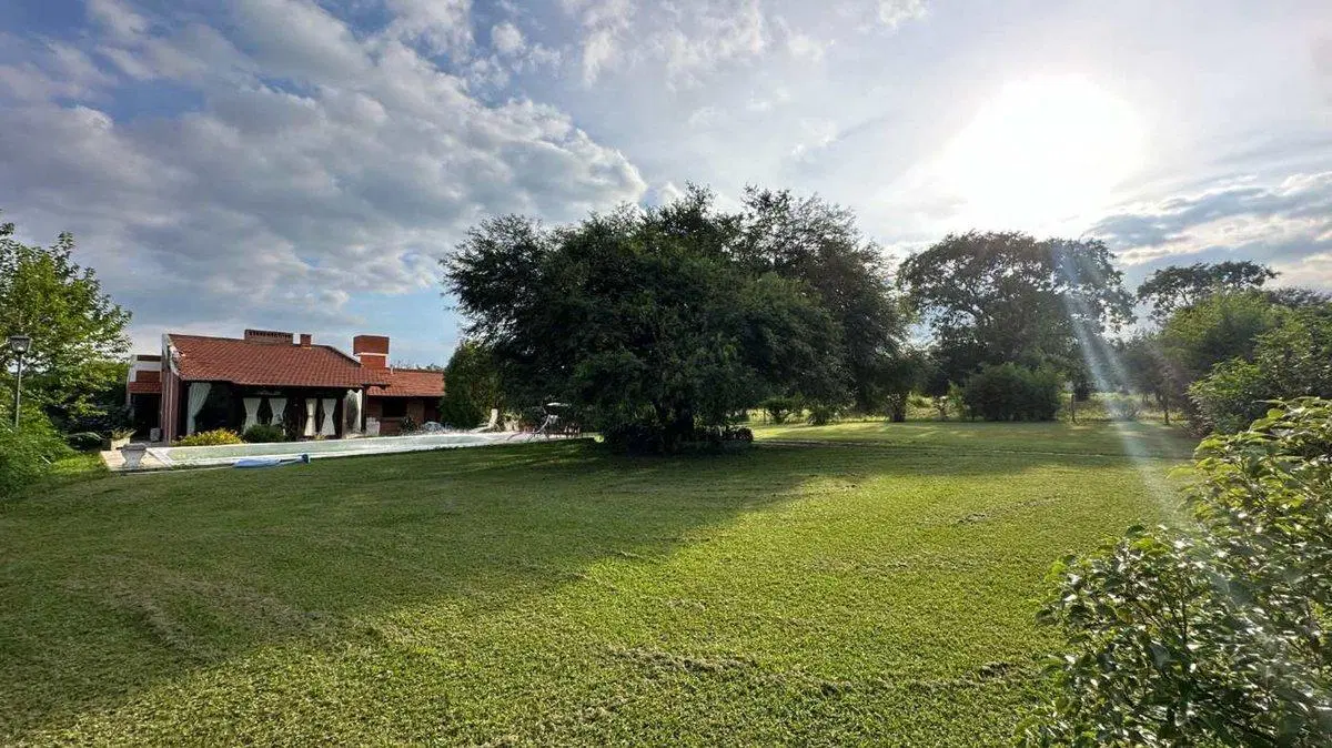 VENTA CASA  COUNTRY LAS DELICIAS 4 DORM 2
