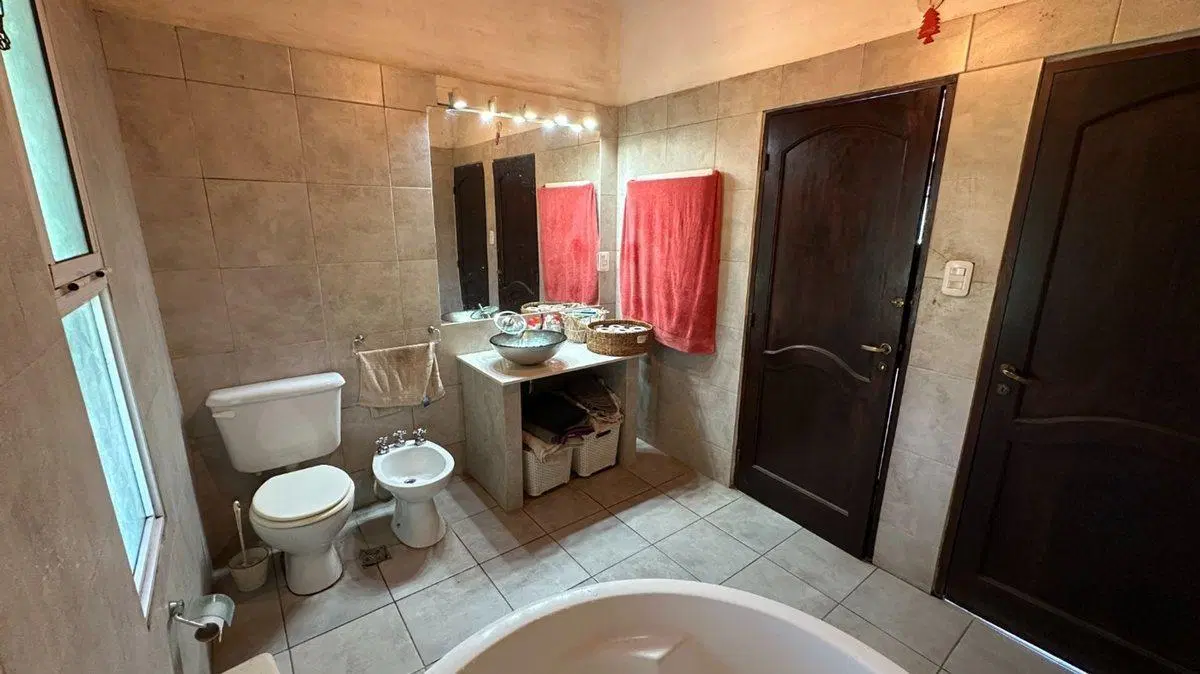 VENTA CASA  COUNTRY LAS DELICIAS 4 DORM 8