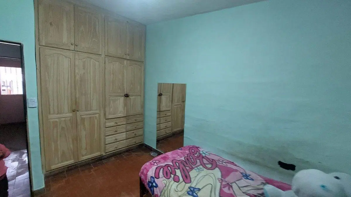VENTA CASA 200M2 ALTO COMEDERO 2 HABITACIONES 3