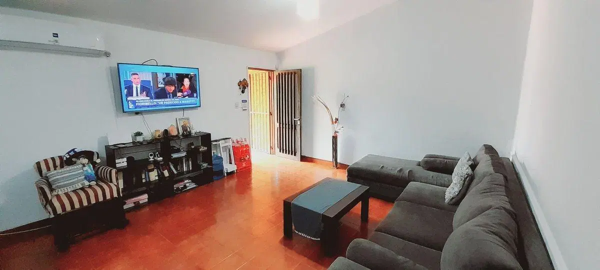VENTA CASA DE 4 DORMITORIOS EN BAJO LA VIÑA 3