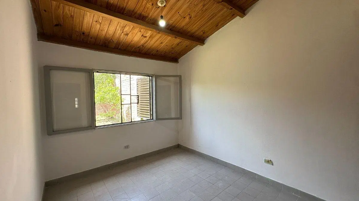 VENTA CASA B° LA POSTA PERICO-216M2-3 DORMITORIOS 4