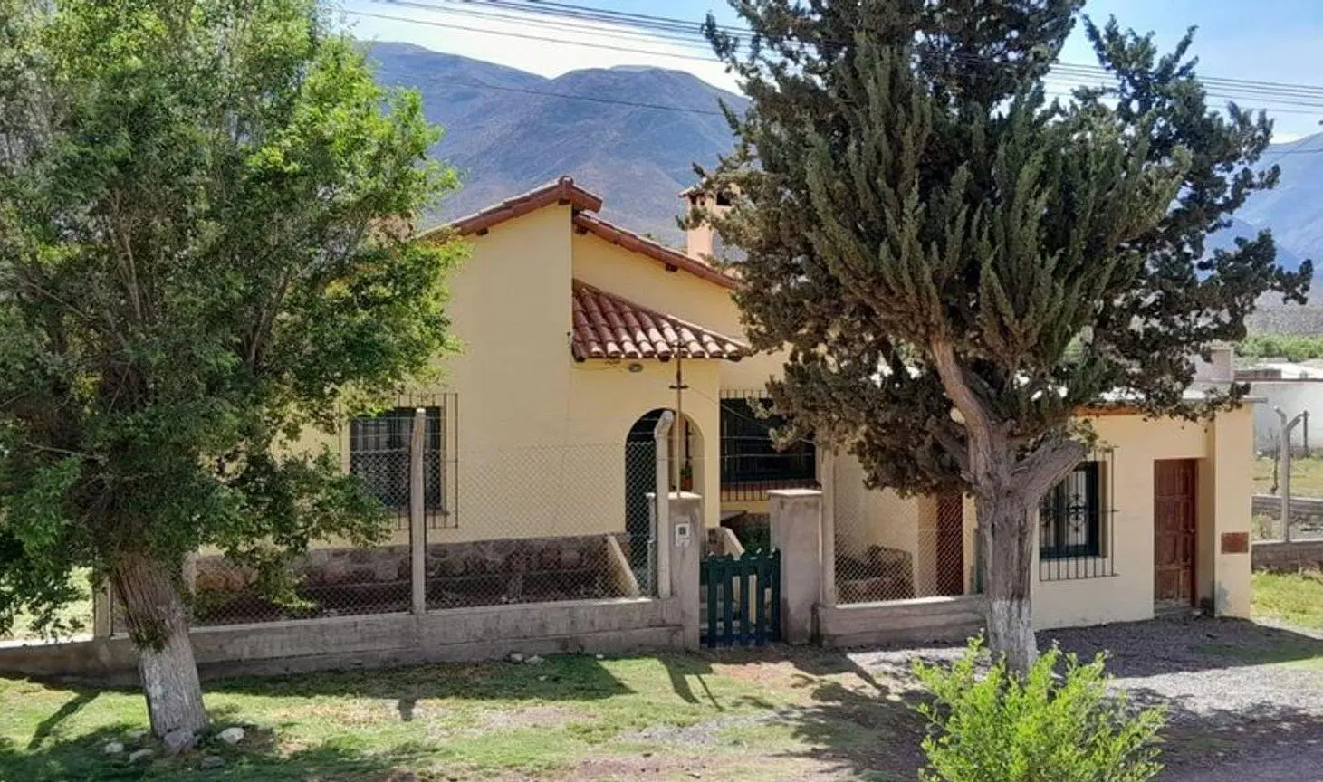 VENTA CASA HUACALERA SOBRE RUTA 3