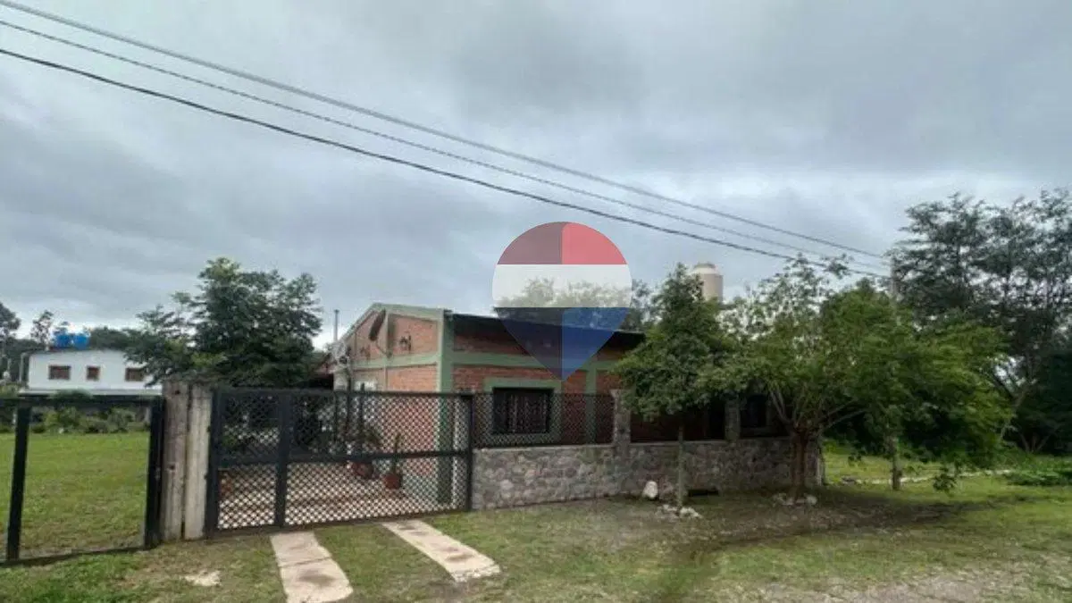 VENTA CASA LOS ALISOS 2 DORM+MONOAMBIENTE C/PILETA 2
