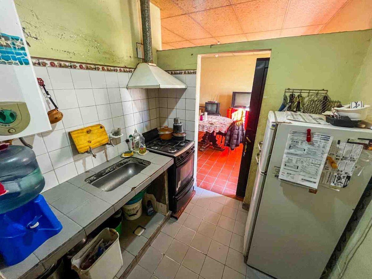 Foto de VENTA CASA 4 DORMITORIOS B° BICENTENARIO ALTO C., imagen 4