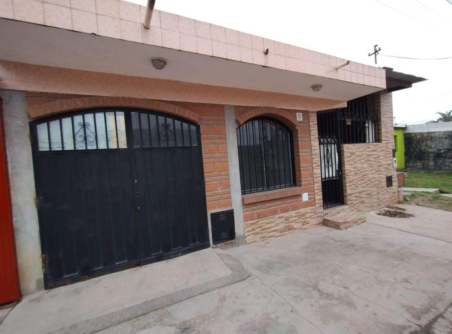 Foto de VENTA CASA 2 DORMITORIOS 160 M2 ALTO COMEDERO 370V, imagen 2