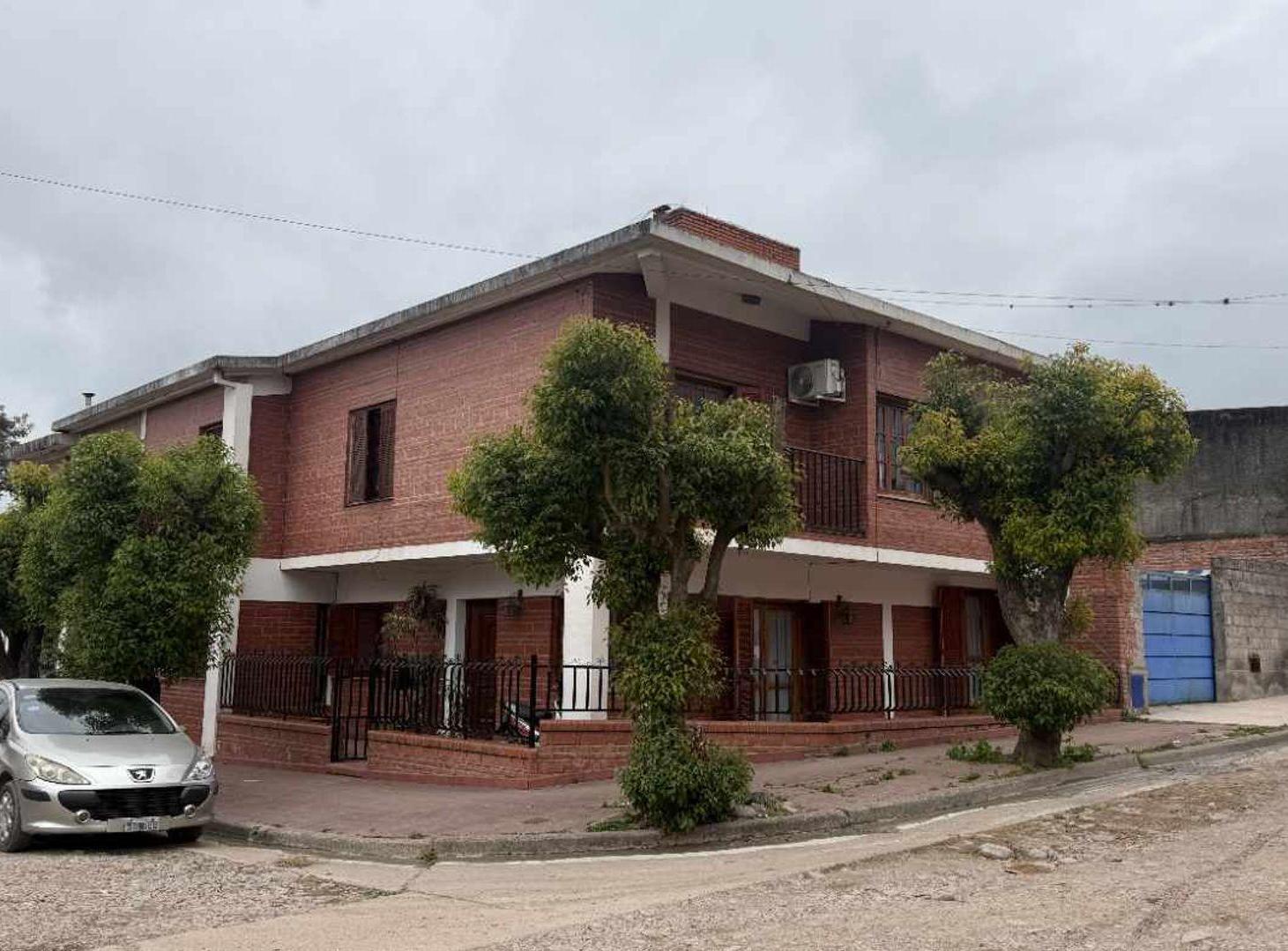 Foto de VENTA CASA 4 DORM B° CHIJRA, imagen 3