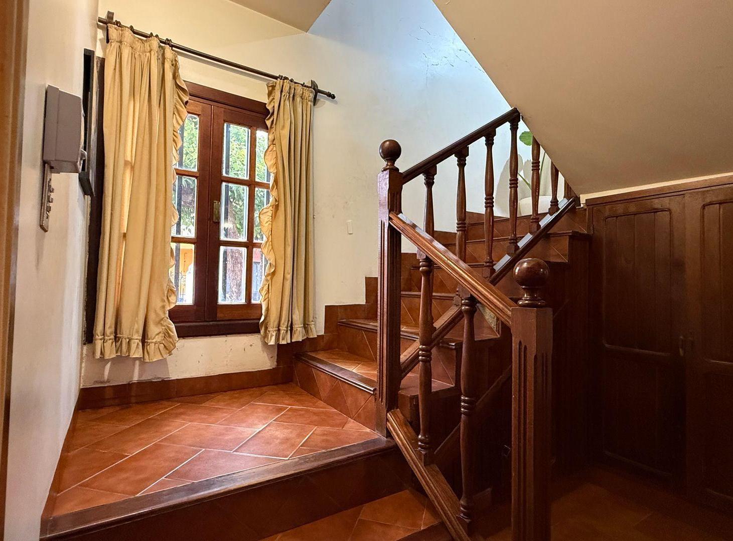 Foto de VENTA CASA 4 DORM B° CHIJRA, imagen 4