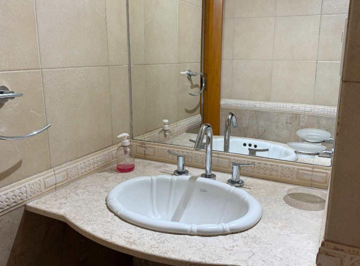 Foto de HOTEL EN VENTA EN PURMAMARCA 900M2 CONSTRUIDOS, imagen 1
