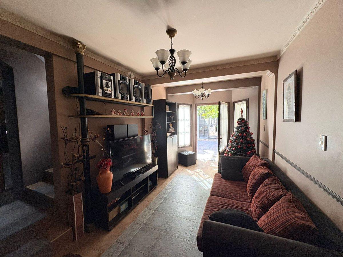 Foto de VENTA CASA DUPLEX B° SANTA ANA- PERICO 135M2, imagen 1