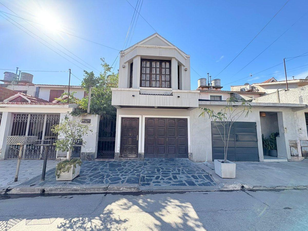 Foto de VENTA CASA DUPLEX B° SANTA ANA- PERICO 135M2, imagen 2