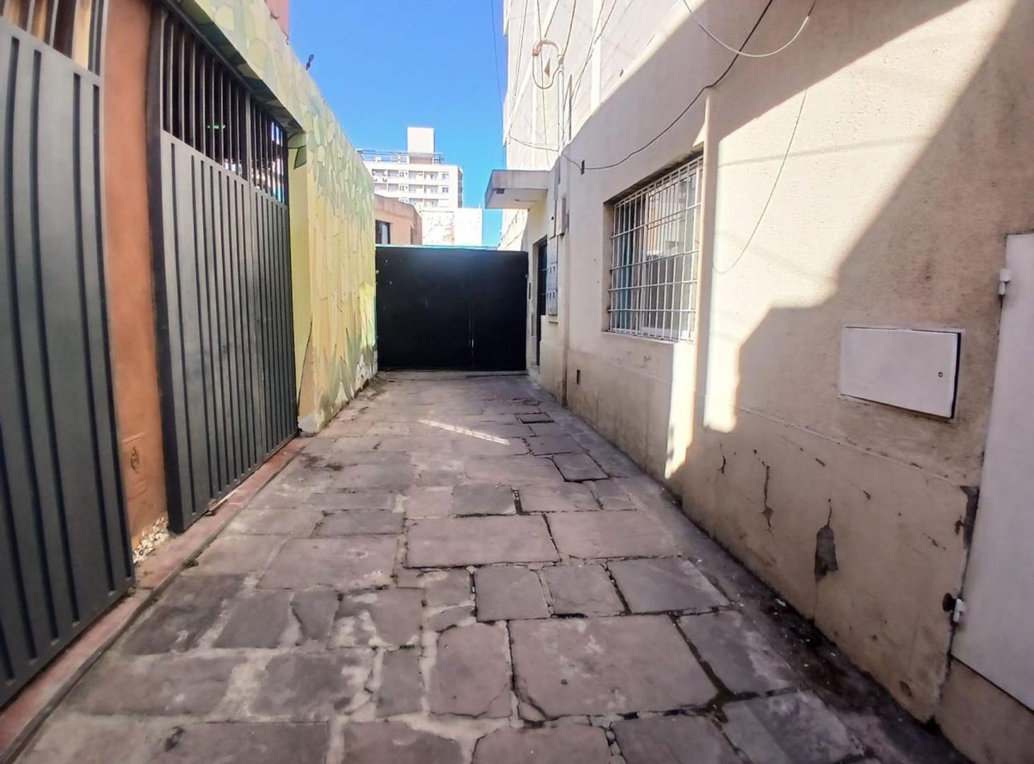 Foto de VENTA COCHERA CALLE BUSTAMANTE B° CENTRO, imagen 2