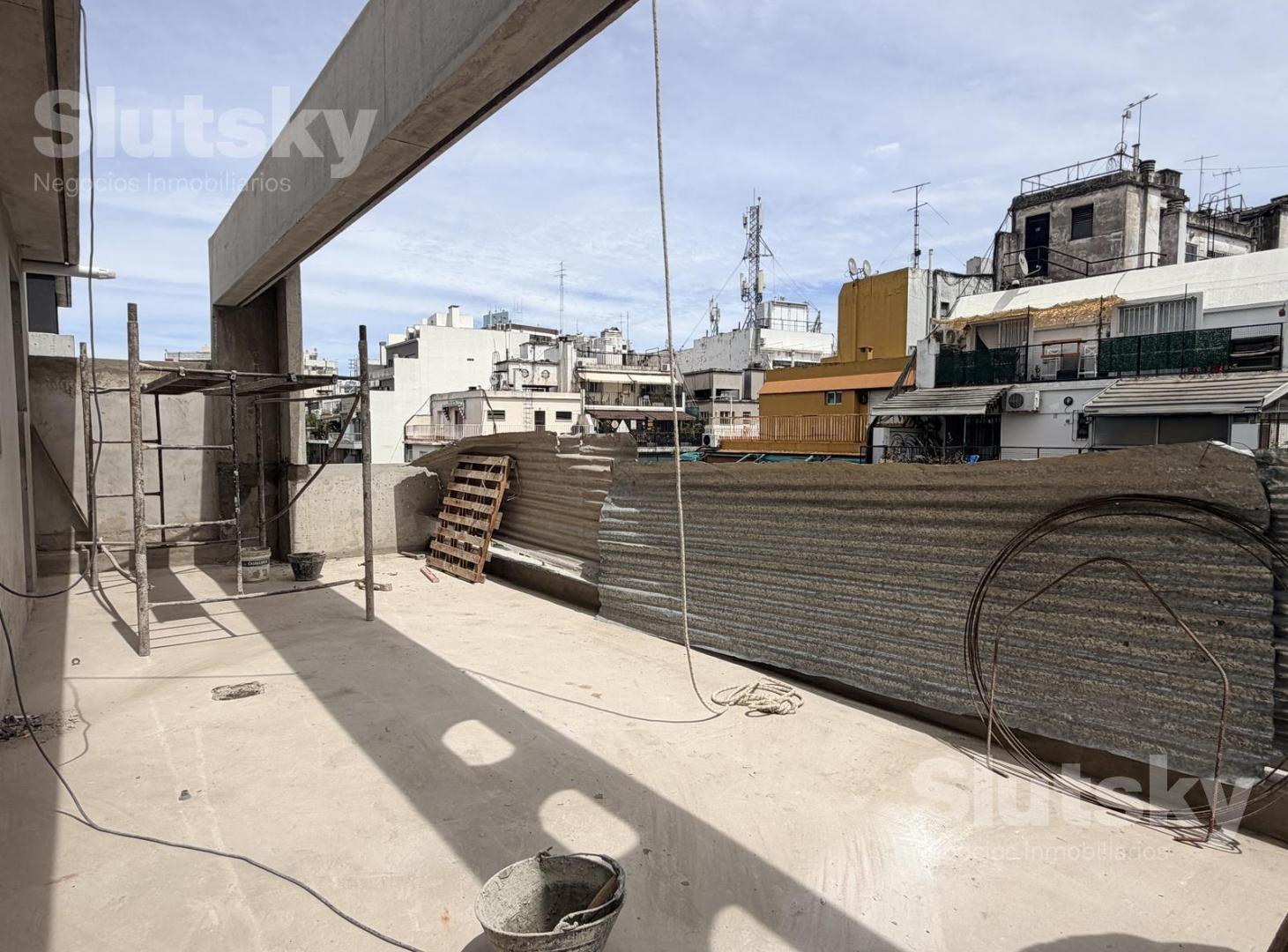 Departamento en venta - 4 ambientes con dependencia y cochera - Palermo
