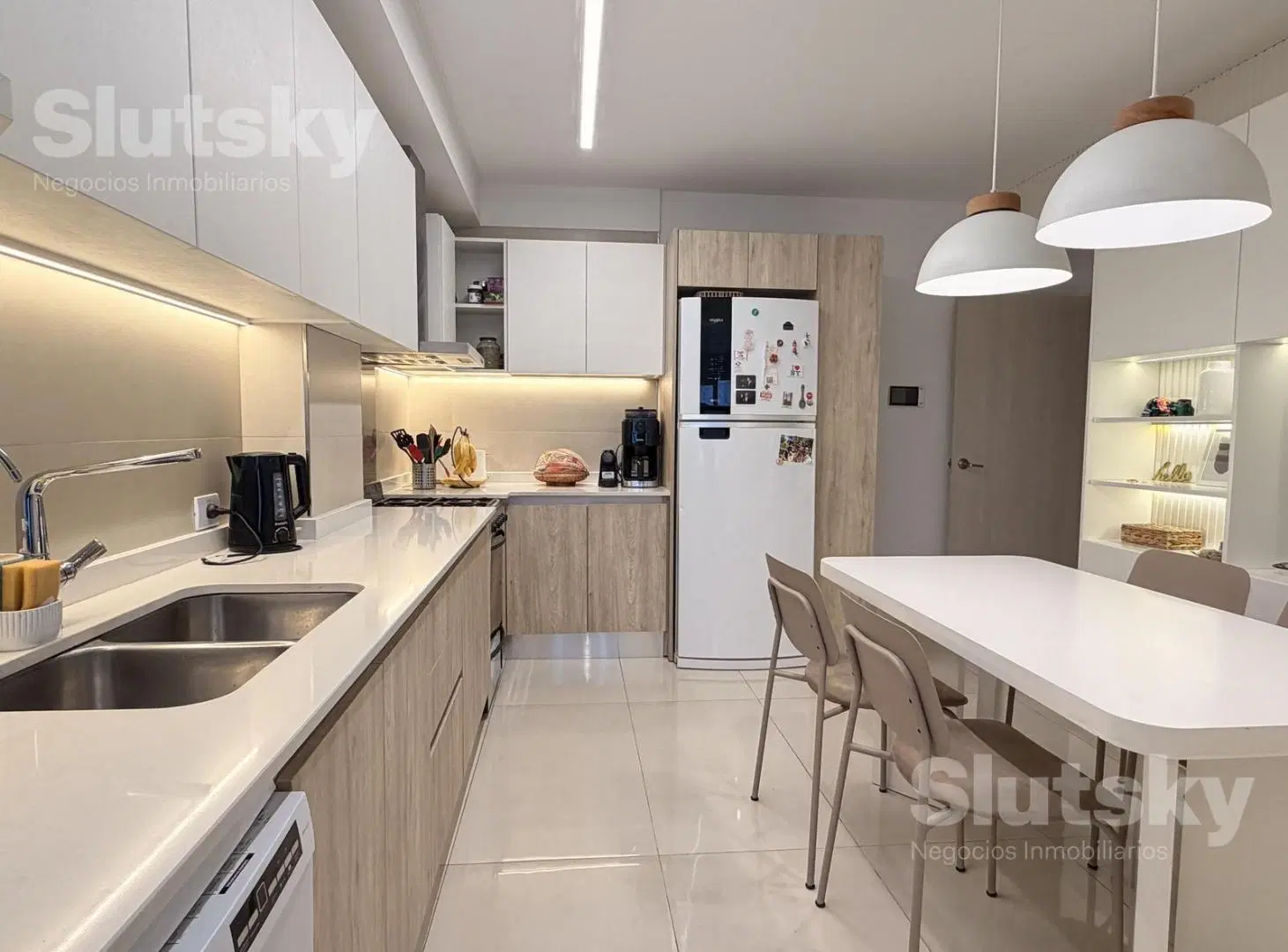Departamento en Venta - 4 ambientes con cochera y Baulera - Caballito Cid Campeador 5