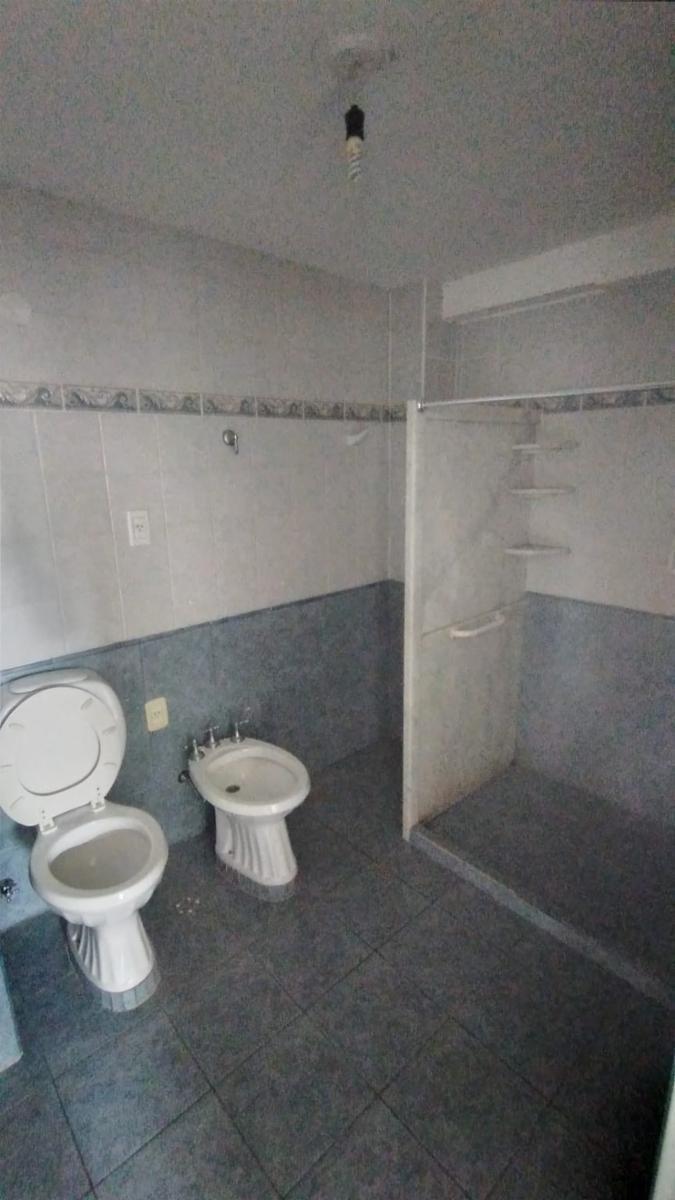 Departamento en Venta en Pleno Centro de La Ciudad, Excelente Ubicación. 4