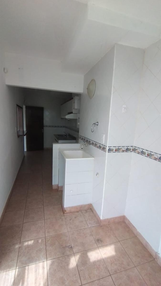 Departamento en Venta en Pleno Centro de La Ciudad, Excelente Ubicación. 2