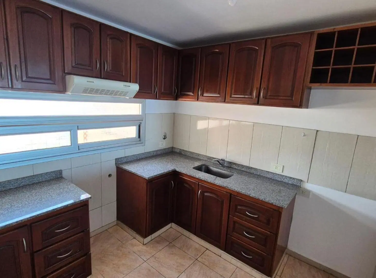 PRECIOSO SEMI PISO EN ALQUILER EN EL CENTRO DE LA CIUDAD DE POSADAS 2