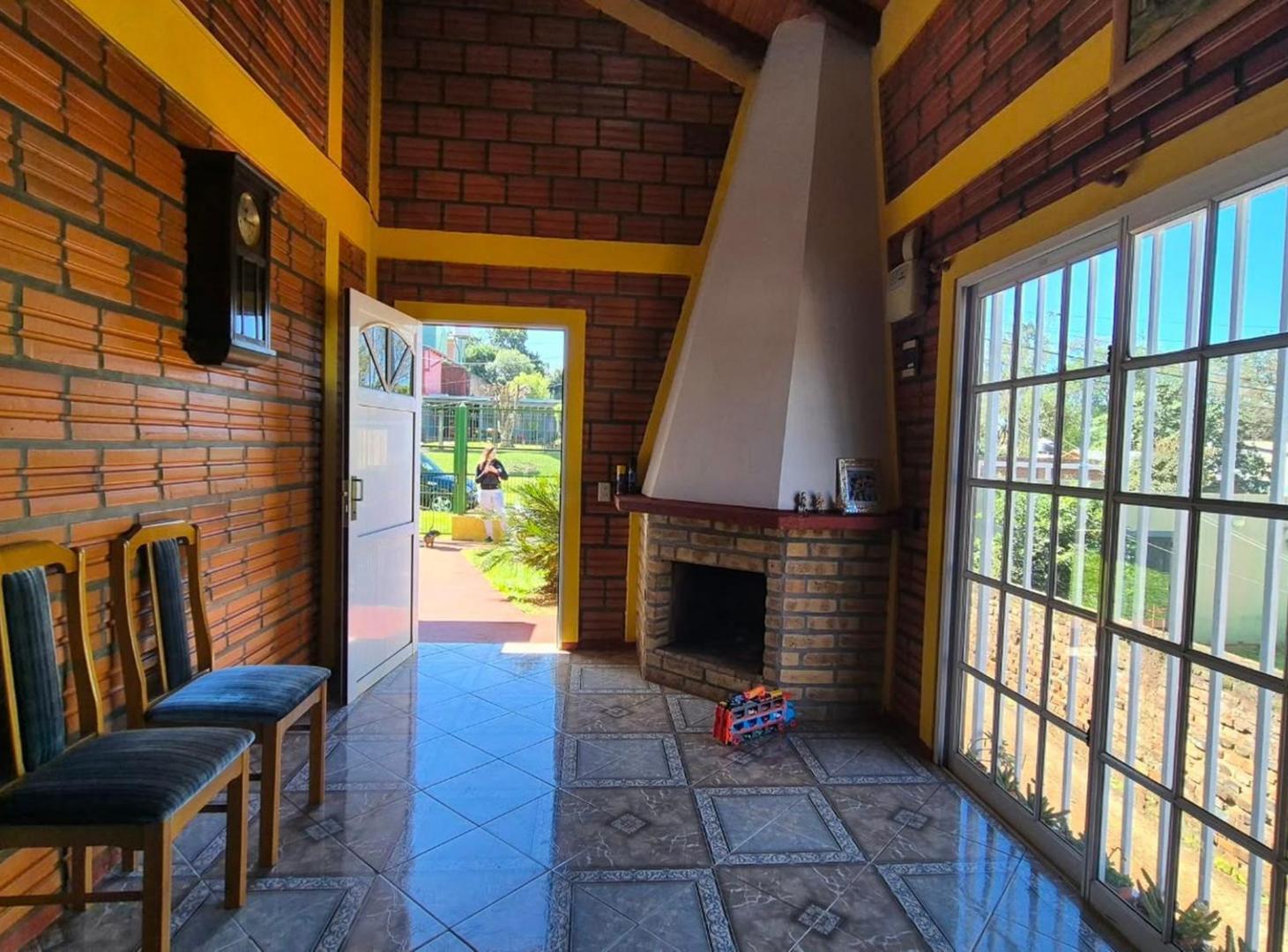 Foto de PRECIOSA CASA EN VENTA EN OBERÁ MISIONES, imagen 3