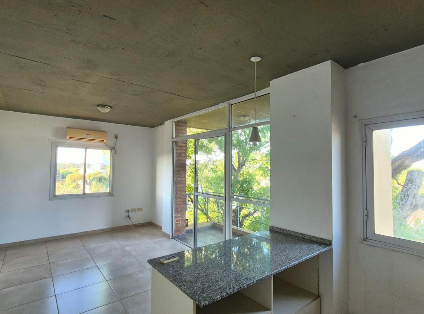 Foto de MONOAMBIENTE EN ALQUILER CON VISTA AL RÍO Y BALCÓN CON PARRILLA.-, imagen 4