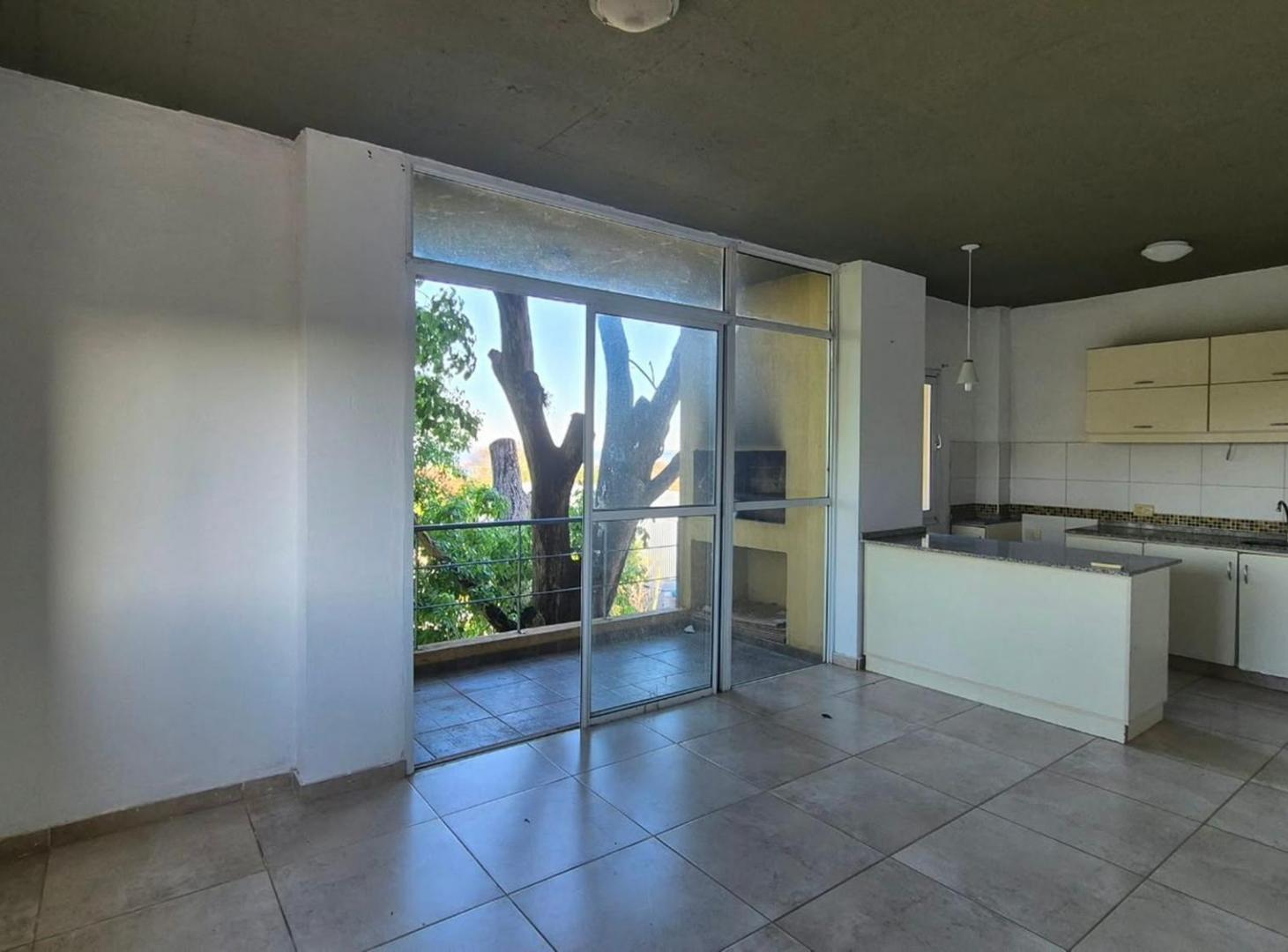 Foto de MONOAMBIENTE EN ALQUILER CON VISTA AL RÍO Y BALCÓN CON PARRILLA.-, imagen 2