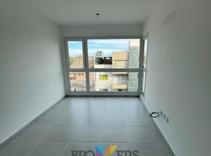 Departamento 1 dormitorio con cochera en Cipolletti - ALQUILER  2